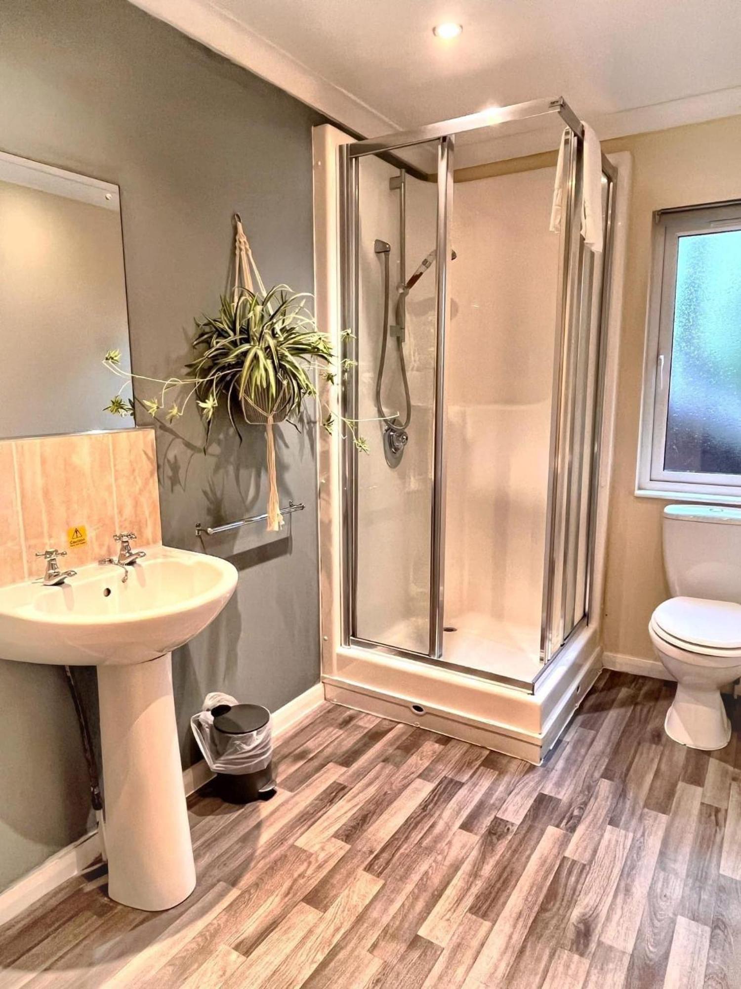 Welsh Villa-Hot Tub-Tenby-Carmarthen-Forestsetting Экстерьер фото